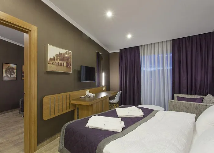 Michell Hotel (Adults Only)